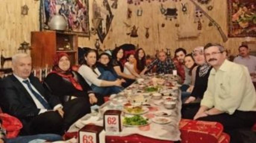 Tepebaşı Tapu M&uuml;d&uuml;rl&uuml;ğ&uuml; &Ccedil;alışanları Akşam Yemeğinde Buluştu