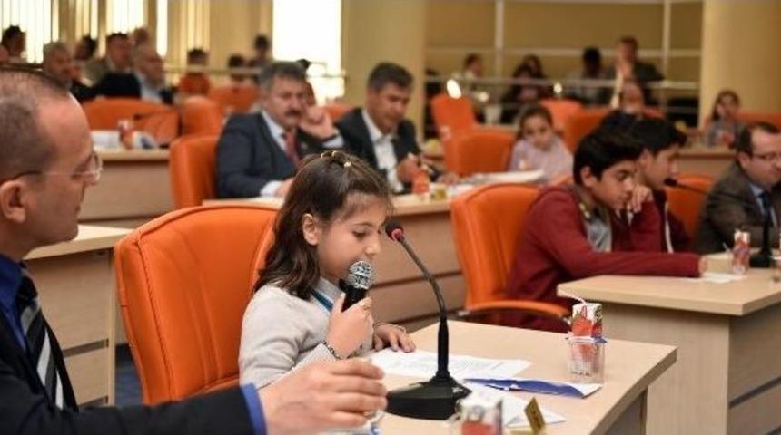 Kepez Meclisinde Tarihi G&uuml;n