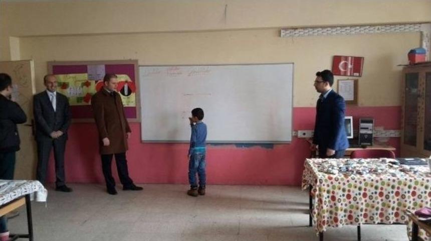Kaymakam G&ouml;kt&uuml;rk, Okulları Ziyaret Etti