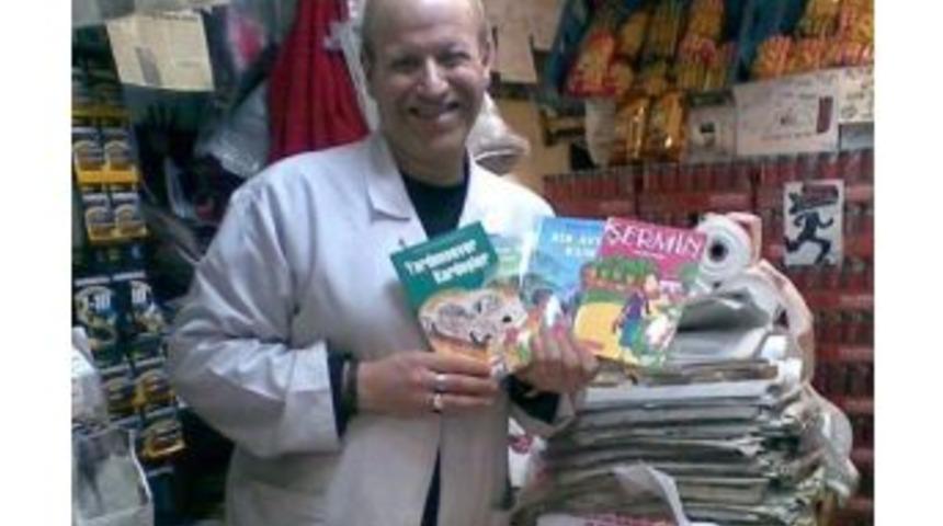 G&ouml;lc&uuml;kl&uuml; Esnaf &Ccedil;ocuklara 5 Bin Kitap Dağıttı