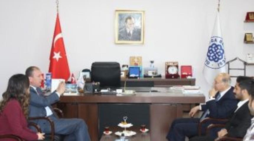 Emekli Büyükelçi Numan Hazer, Başkan Işık’ı Ziyaret Etti