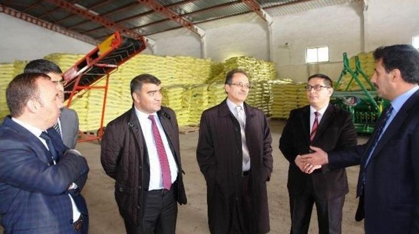 Sivas İl Özel İdaresi’nden Çiftçilere Yem Desteği