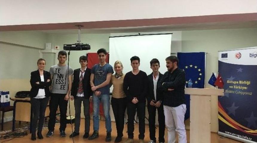 &Ouml;ğrencilerle &ldquo;ab&rdquo; Sohbeti