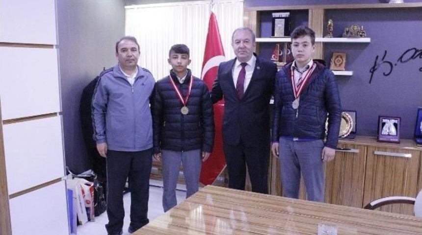 G&uuml;reş&ccedil;iden Başkan Şahiner&rsquo;e Ziyaret