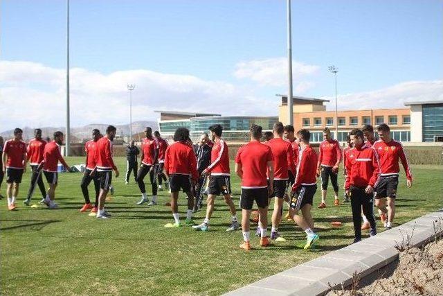 Kayserispor, Gençlerbirliği Maçının Hazırlıklarını Tamamladı