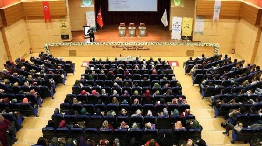 K&uuml;reselleşen D&uuml;nyada Gen&ccedil;liğin Durumu Anlatıldı