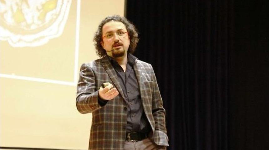 Sa&uuml;&rsquo;de &ldquo;modern D&uuml;nyada Beyin Gelişimi&rdquo; Konferansı Verildi