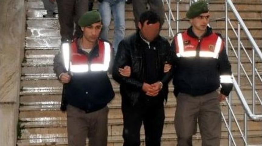 Hırsızlar Jandarmadan Bir G&uuml;n Ka&ccedil;abildi