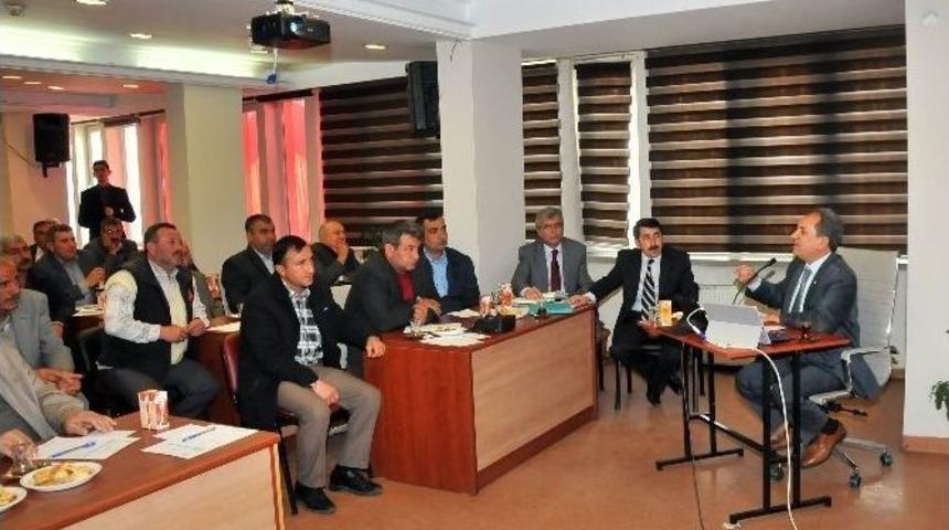 Başkan Akkaya Muhtarlarla 2015 Yılını Değerlendirdi