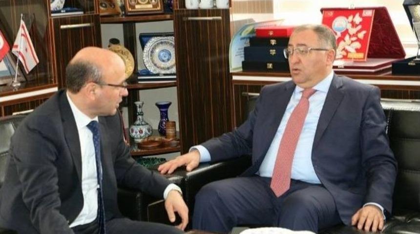 Başkan Metin Oral Ziyaret&ccedil;ileri Ağırladı