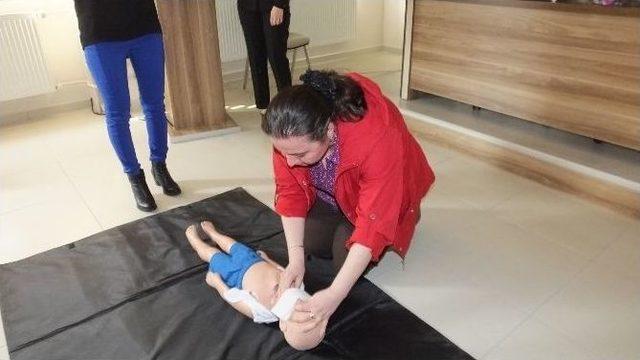 Burhaniye&rsquo;de Sgk &Ccedil;alışanlarına Temel Yaşam Desteği Semineri 1