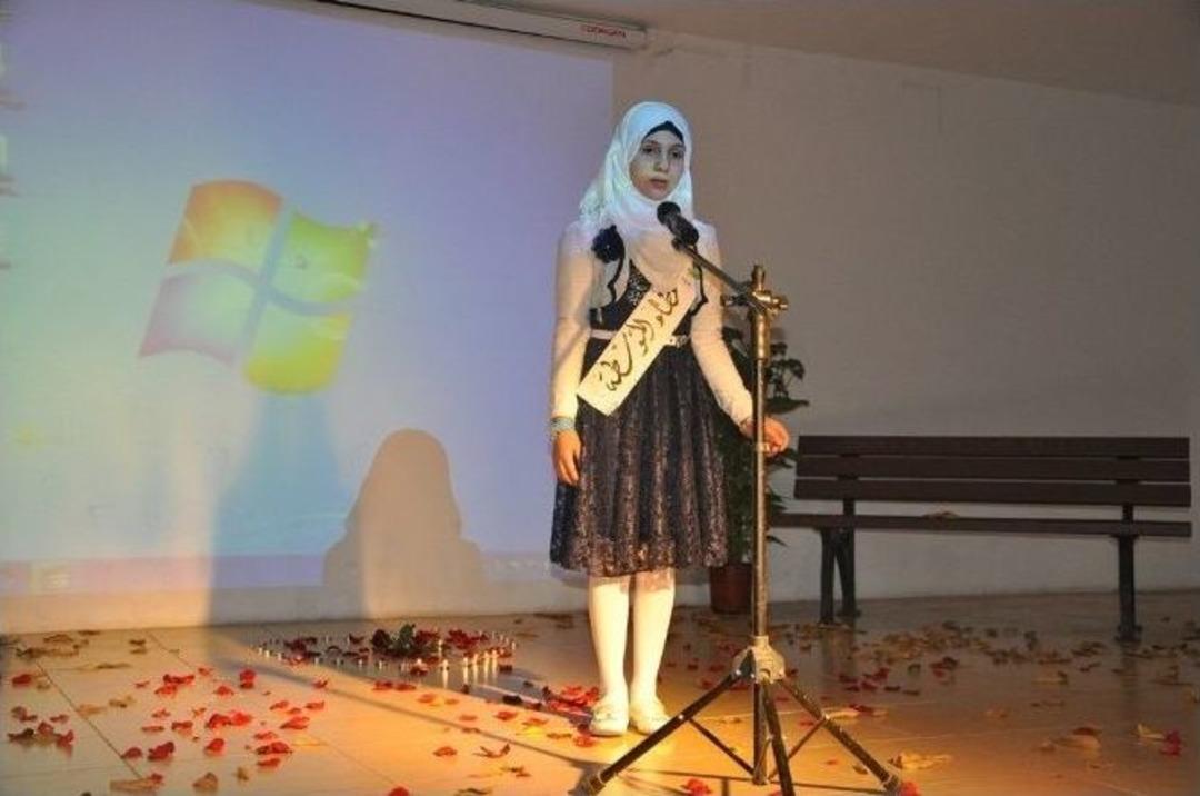 T&uuml;rk Ve Suriyeli &Ouml;ğrencilerden K&uuml;lt&uuml;rler Arası Şiir Dinletisi