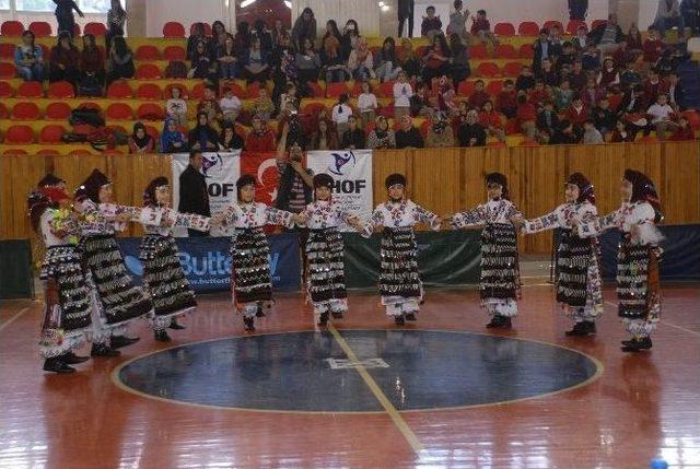 Tokat’ta Okul Sporları Halkoyunları İl Birinciliği Yarışması