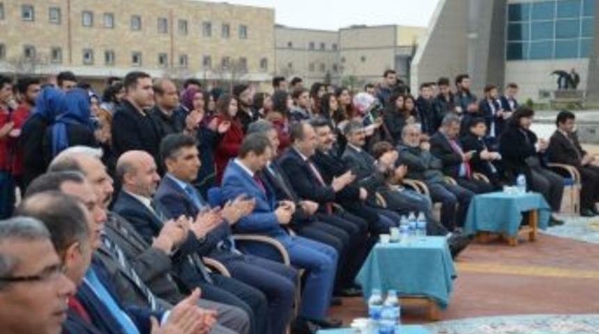 Harran &Uuml;niversitesi &Ouml;ğrencilerinden Bilgisayar M&uuml;hendisliği Kongresi