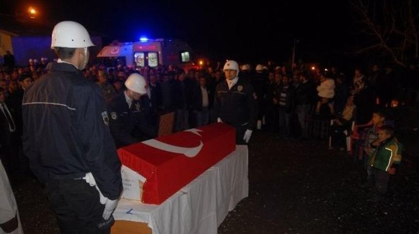 Diyarbakırlı Şehit &lsquo;kahrolsun Pkk&rsquo; Sloganları İle Defnedildi