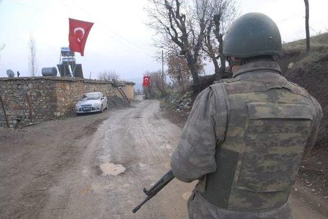 Diyarbakırlı Şehit &lsquo;kahrolsun Pkk&rsquo; Sloganları İle Defnedildi 2