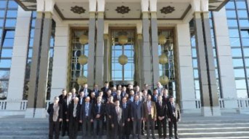 Cumhurbaşkanı Başdanışmanı Top&ccedil;u: &ldquo;y&ouml;netmelikler G&ouml;zden Ge&ccedil;irilmeli&rdquo;