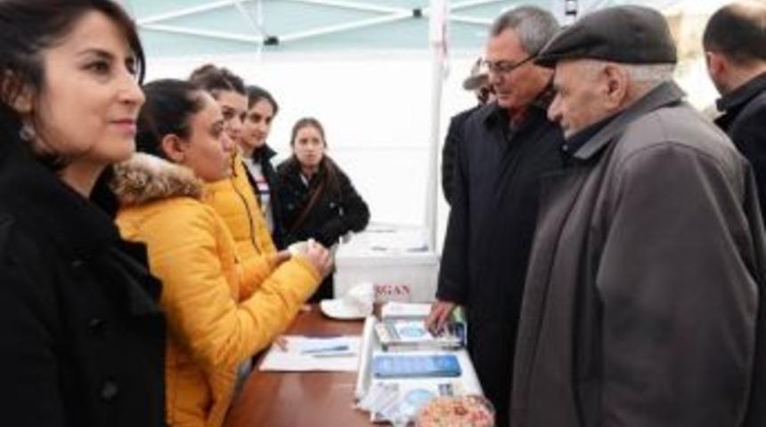 Ardahan&rsquo;da Yeşilay Standı A&ccedil;ıldı