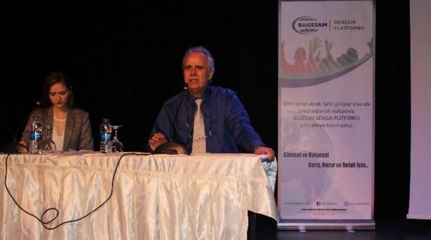 &Ouml;ğrenciler Dış Politikayla İlgili Konularında Uzman İsimlerle Buluştular