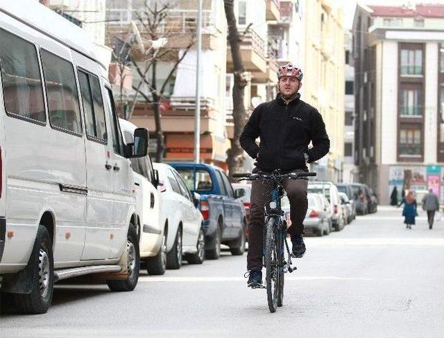 (özel Haber) Elleri Cebinde Bisikletle Polise Yakalandı, Ceza Yedi