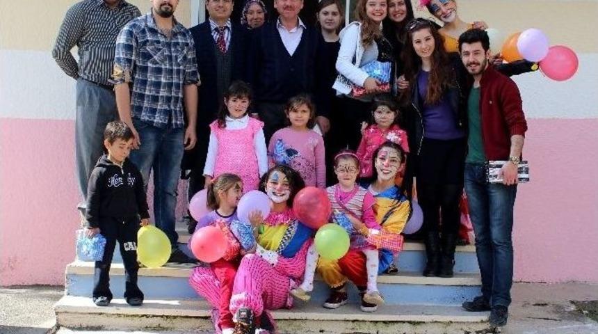 &lsquo;&ccedil;ocuğa Dair Her Şey&rsquo;