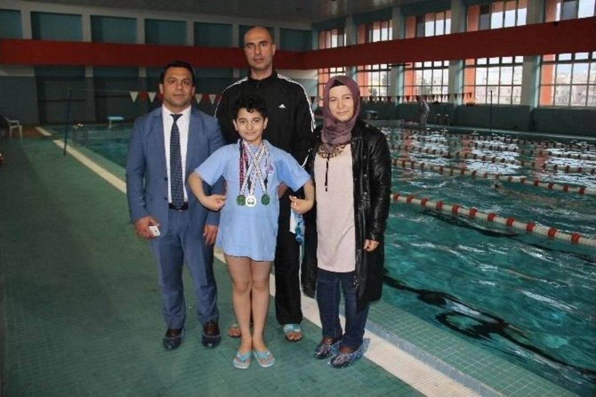 (&ouml;zel Haber) Anne Ve Otizmli Oğlunun Şampiyonluk Azmi