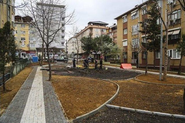 Maltepe’de Parklara Bahar Düzenlemesi