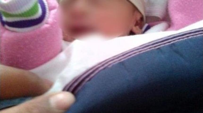 15 G&uuml;nl&uuml;k Bebeği Karayoluna Bıraktılar