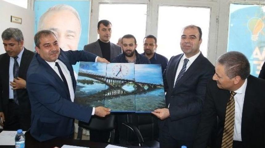 Şanlıurfa B&uuml;y&uuml;kşehir Belediyesi Halk Toplantıları Devam Ediyor