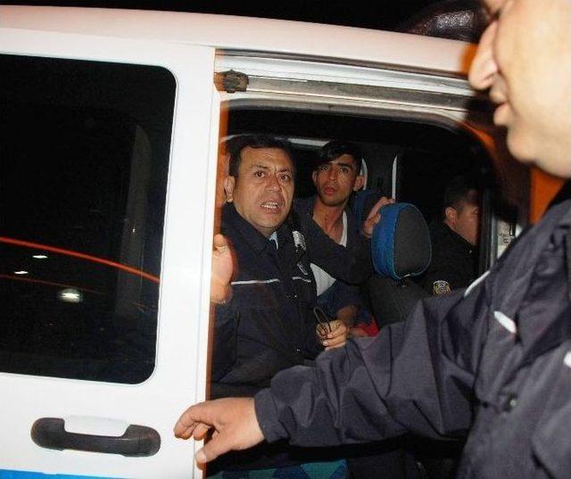 D&uuml;ğ&uuml;nde Kavga: 4 Yaralı 1