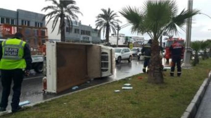 Konacık Mahallesinde Kaza: 3 Yaralı