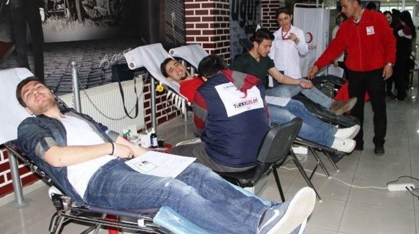 Uğur Temel Lisesi&rsquo;nden Kan Bağışına Destek