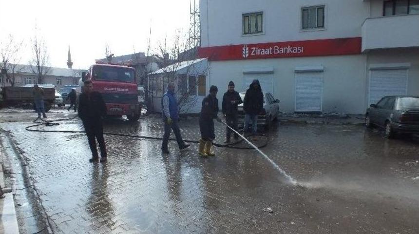 Malazgirt Belediyesi&rsquo;nden Bahar Temizliği