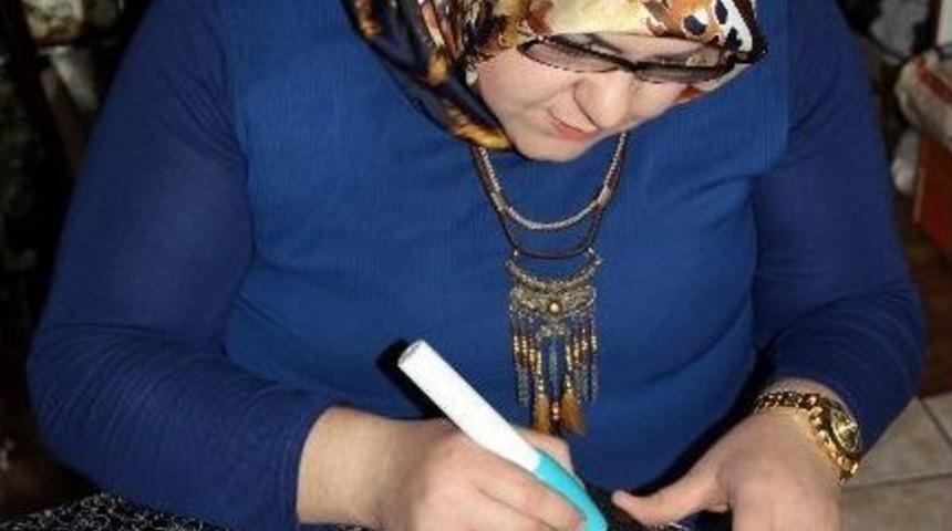 D&uuml;nyanın Tek Kadın Granit Resim Sanat&ccedil;ısı Nevşehir&rsquo;de