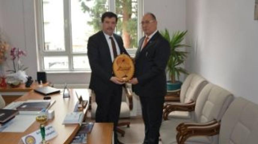 Eskişehir İl Milli Eğitim M&uuml;d&uuml;r&uuml; &Ouml;zen, İl&ccedil;e Milli Eğitim M&uuml;d&uuml;r&uuml; Avcı&rsquo;yı Ziyaret Etti