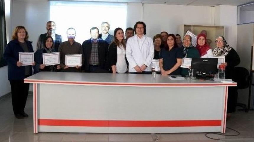 Salihli’de Diyabet Okulu İlk Mezunları Sertifikalarını Aldı