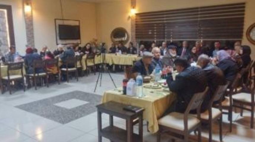 Başkan Kara&ccedil;oban Şehitleri Unutmadı