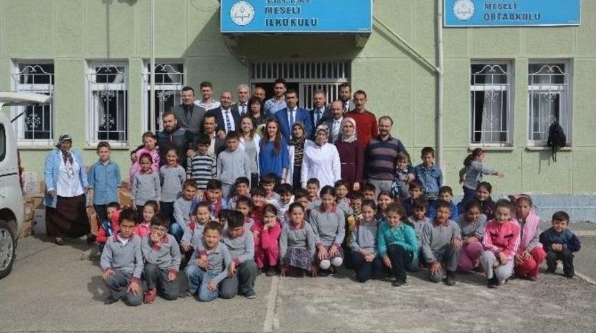 Forum Trabzon&rsquo;dan K&ouml;y Okuluna K&uuml;t&uuml;phane