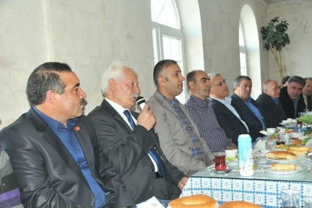 Eleşkirt Kaymakamı Okay&rsquo;ın Mahalle Toplantıları Devam Ediyor