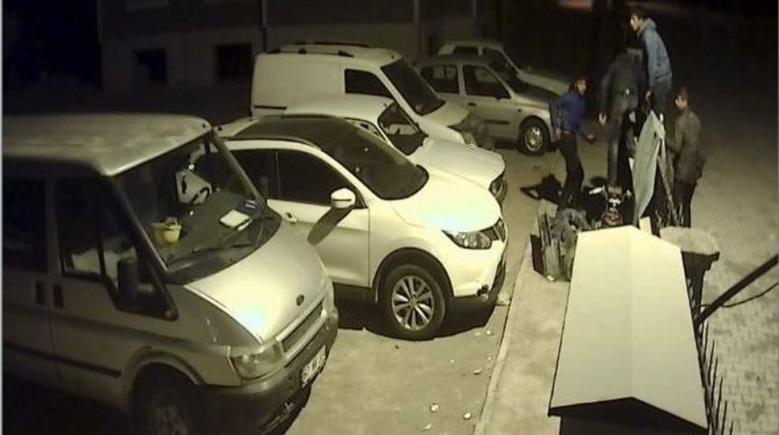 Motosiklet Hırsızlığı Kameraya Yansıdı