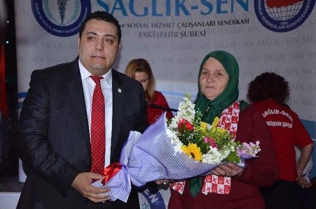 Sağlık-sen &Uuml;yeleri, Kadınlar G&uuml;n&uuml;nde Şehit Aileleriyle Bir Araya Geldi 2