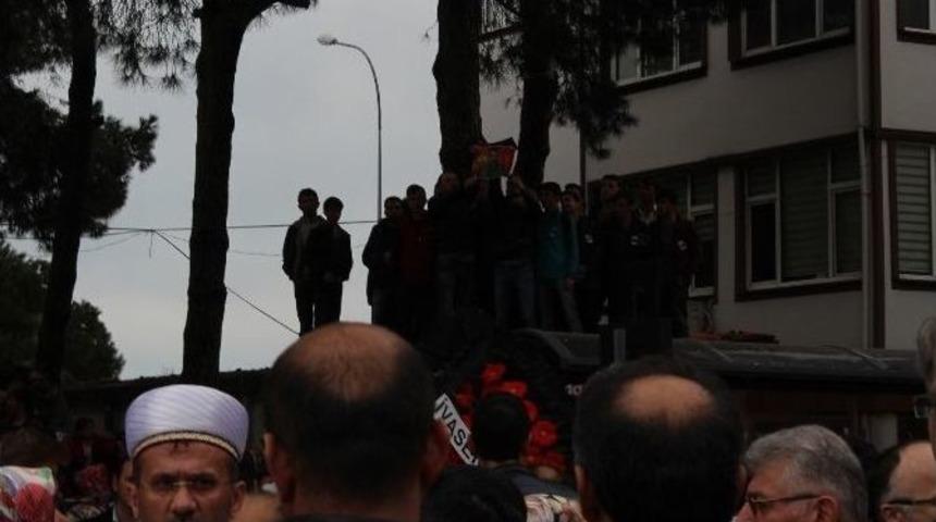 &Uuml;nyeli Gen&ccedil;lerden Ter&ouml;r Tepkisi