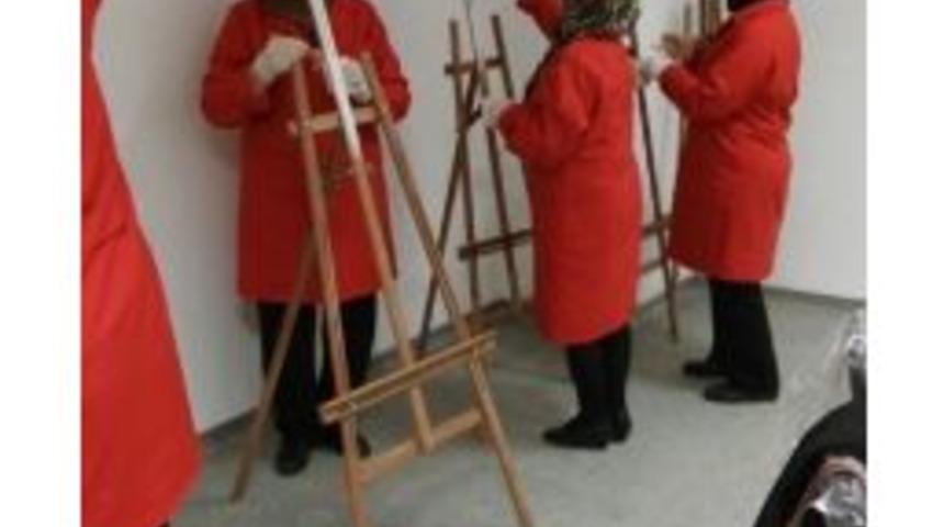 Senin Hik&acirc;yen Kaleminin Ucunda