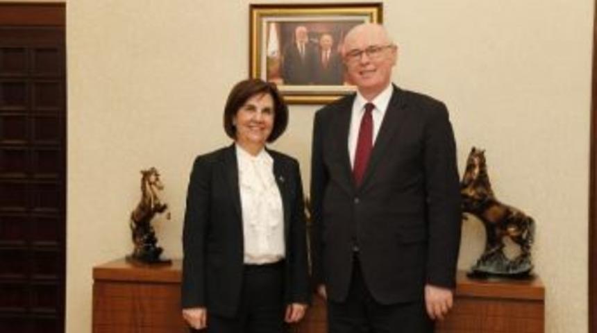 Vekil Usluer, Başkan Kurt İle Buluştu