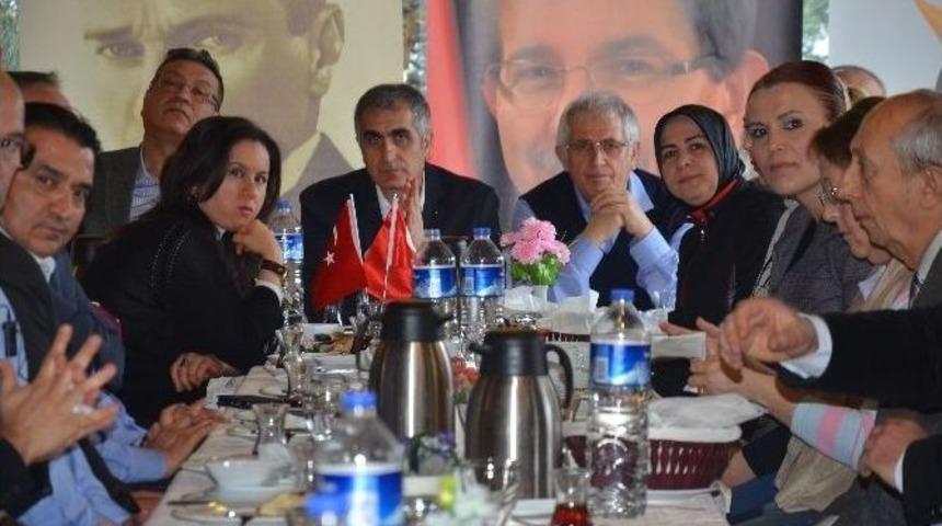 Nil&uuml;ferli G&ouml;n&uuml;ll&uuml;ler Ak Parti&rsquo;yle G&uuml;&ccedil;lerini Birleştirdi