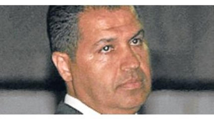 Eski Kul&uuml;p Başkanı Babasının Mezarı Başında &Ouml;l&uuml; Bulundu