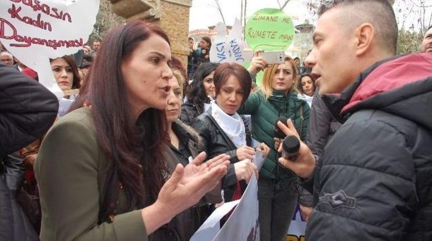 Kadınların Y&uuml;r&uuml;y&uuml;ş&uuml;ne İzin Verilmedi