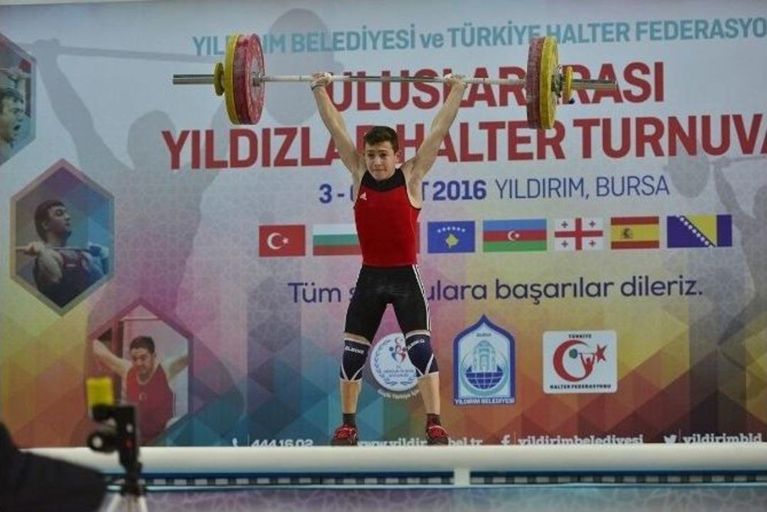 Asrın Sporcuları, Başkan Edebali İle Birlikte Halter Kaldırdı
