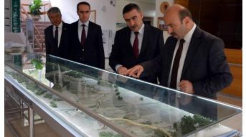 Bakan Yardımcısı T&uuml;fekci&rsquo;den Dsi&rsquo;ye Ziyaret