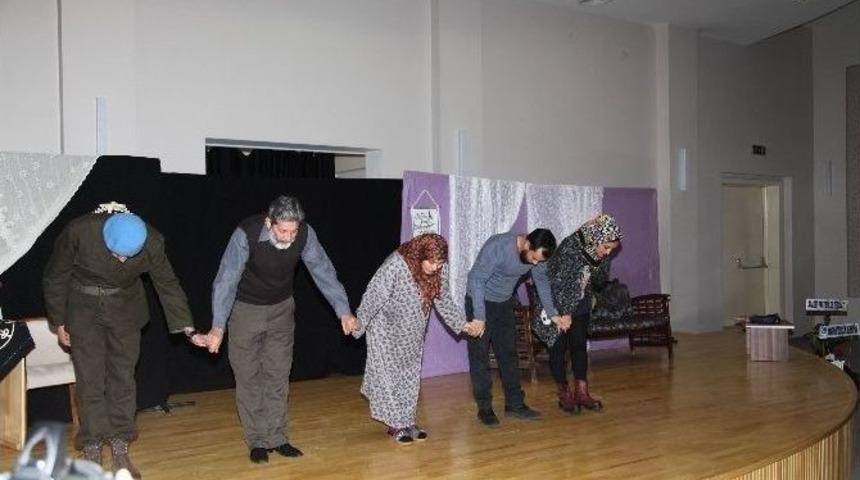 Seydişehir&rsquo;de, &lsquo;karar Senin İlk Namaz&rsquo; Oyunu Sahnelendi